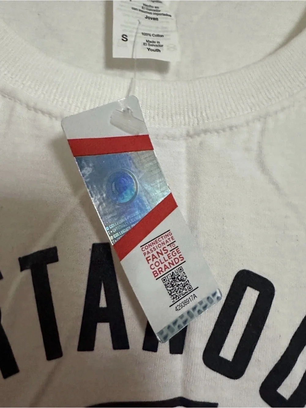 UT Chattanooga UTC Mocs Logo V-Neck T-Shirt New With Tags Youth Small